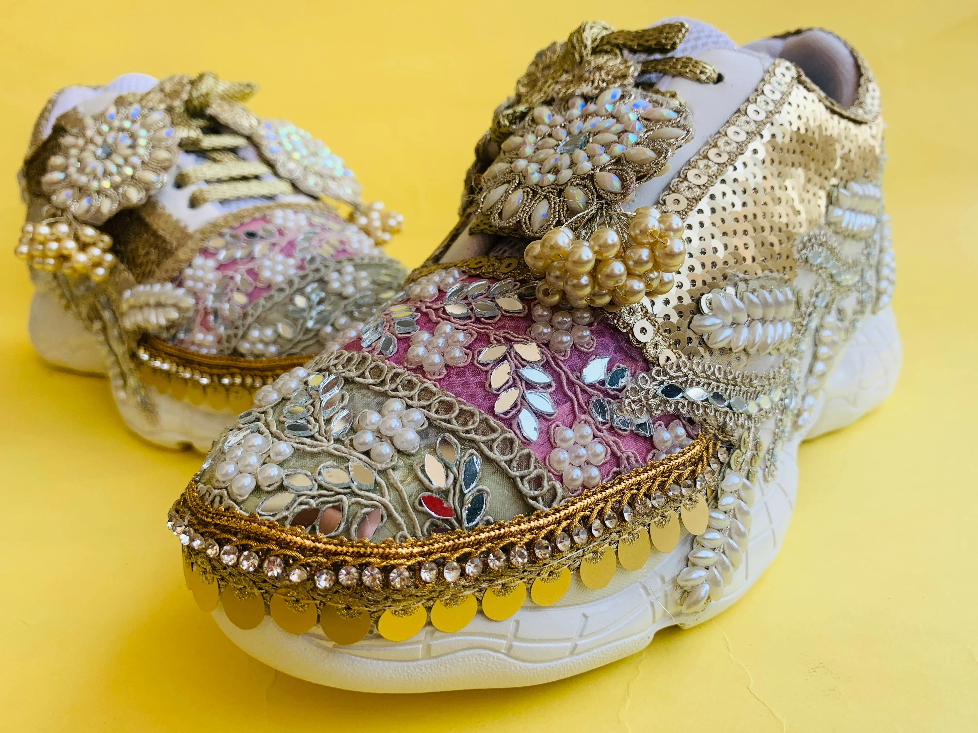 FUNKY N TRENDY hand crafted golden bridal sneakers / gold sneakers / pastel sneakers / embroidery sneakers / sneakers for bride