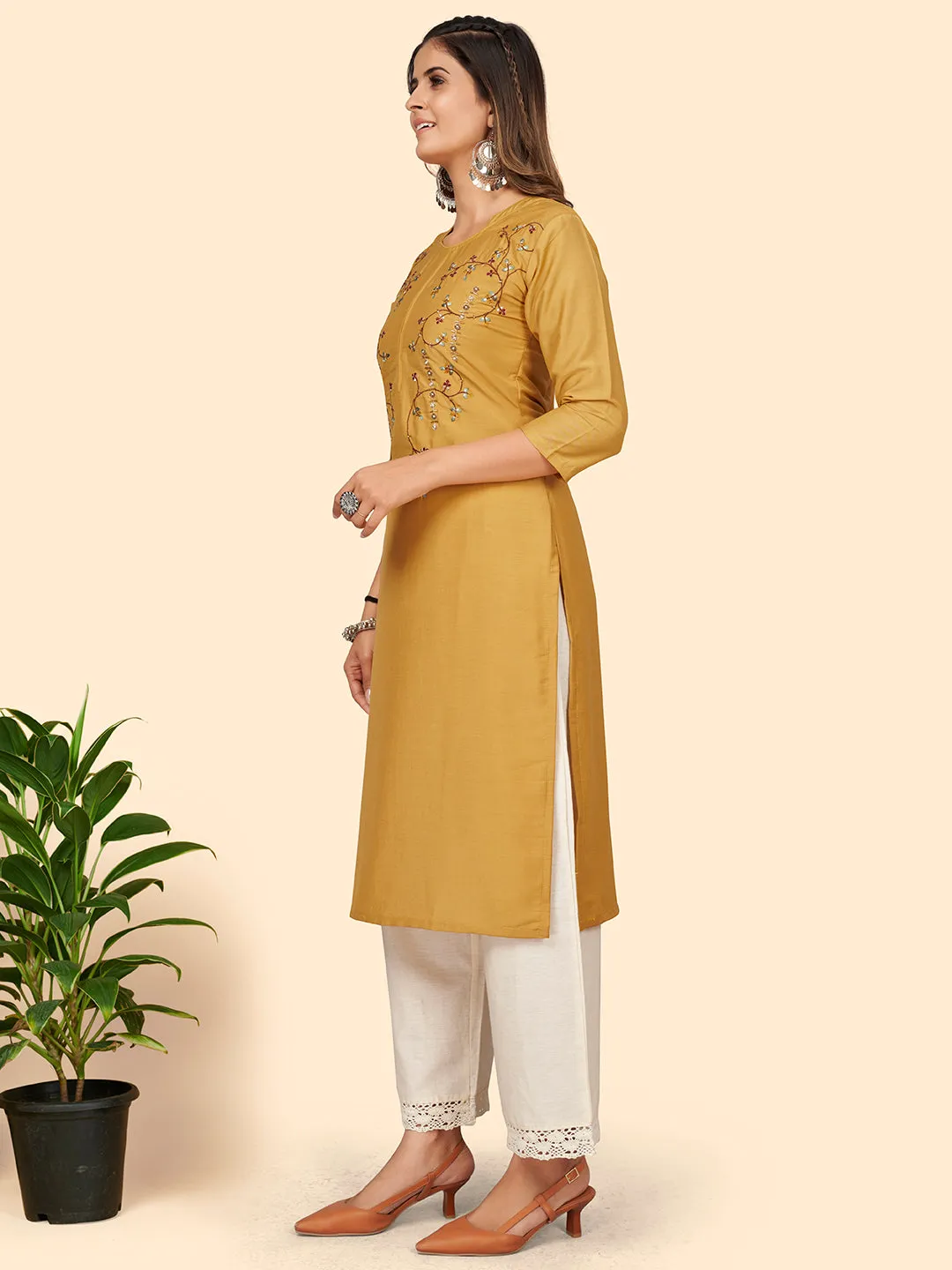 Women'S Hand Work Straight Chinon Yellow Stitched Kurta