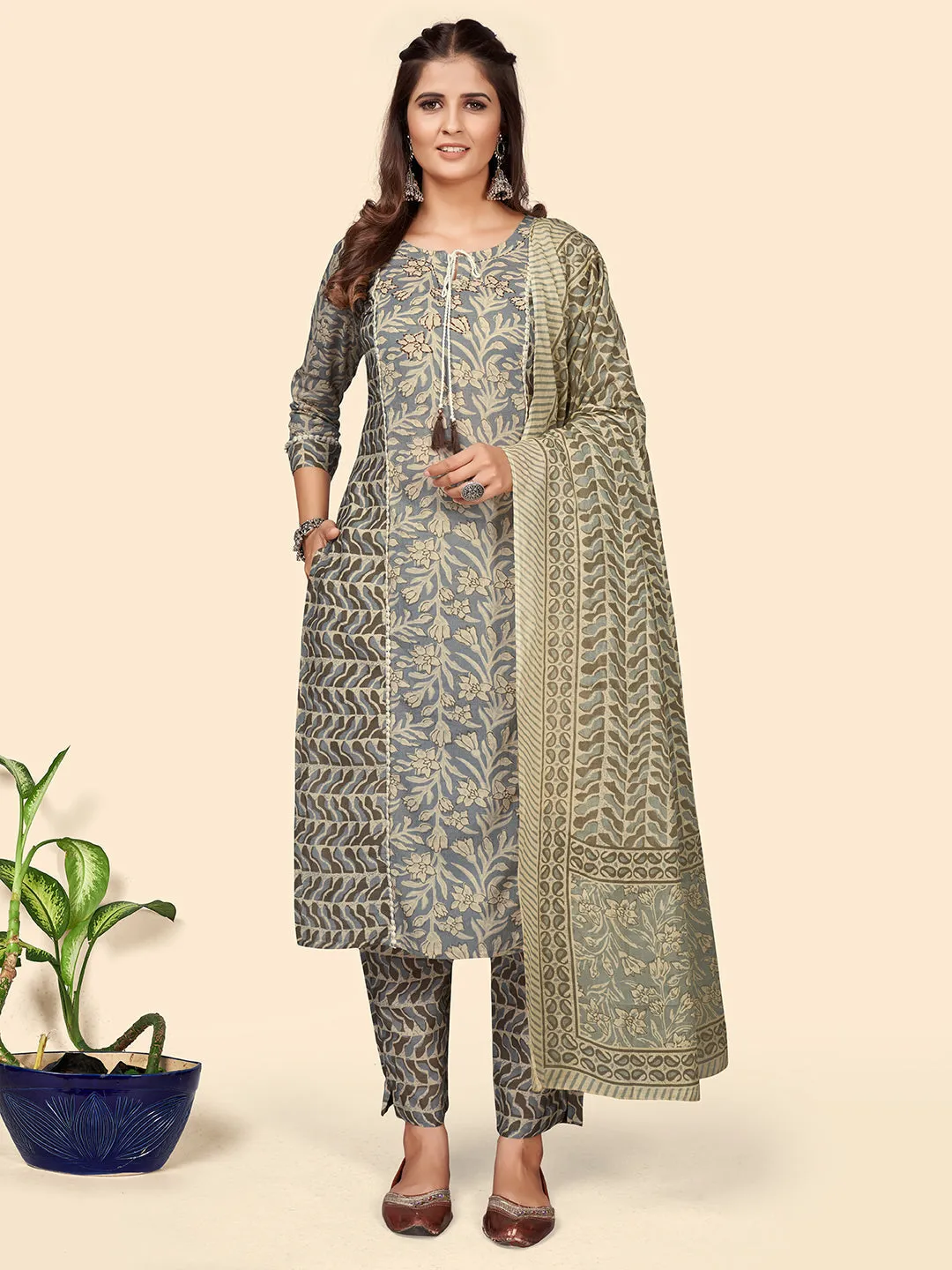 Women'S Print & Hand Work Straight Cotton Grey Stitched Kurta Pant With Dupatta