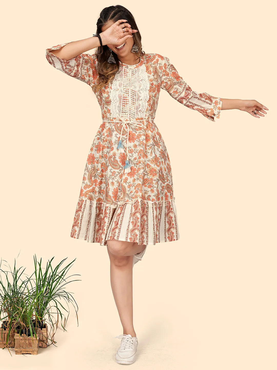 Women'S Print & Lace Work Flared Cotton Cream Stitched Dress